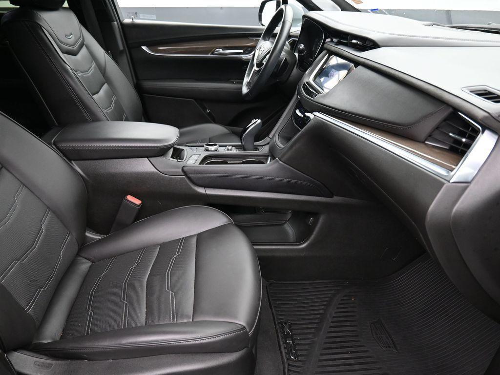 used 2024 Cadillac XT5 car