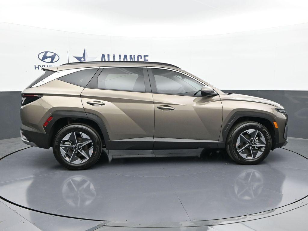 new 2025 Hyundai TUCSON Hybrid car, priced at $35,088