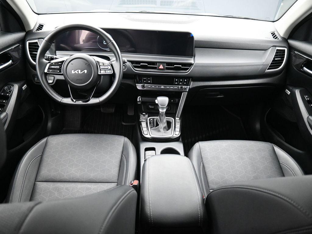 used 2024 Kia Seltos car, priced at $25,599