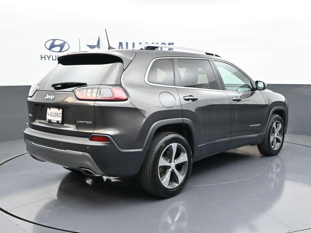 used 2019 Jeep Cherokee car, priced at $17,776