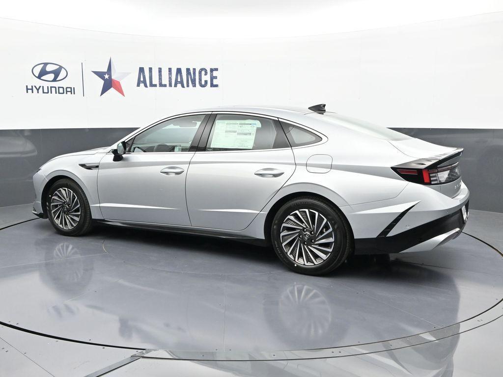 new 2025 Hyundai Sonata Hybrid car, priced at $35,521