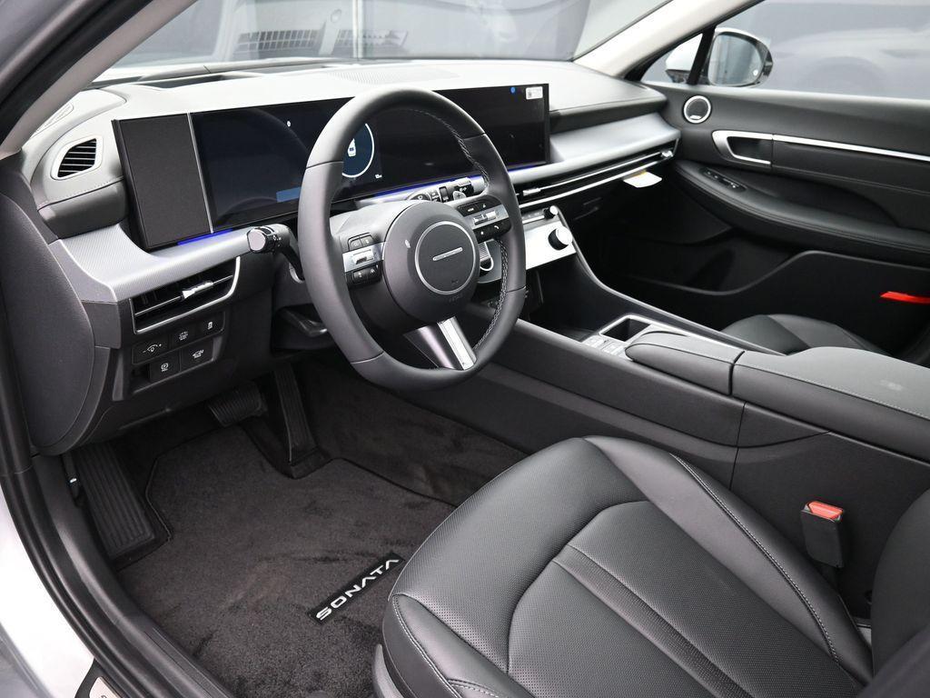 new 2025 Hyundai Sonata Hybrid car, priced at $35,521