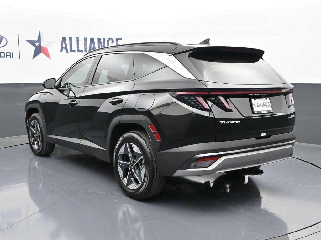 new 2025 Hyundai TUCSON Hybrid car, priced at $35,088