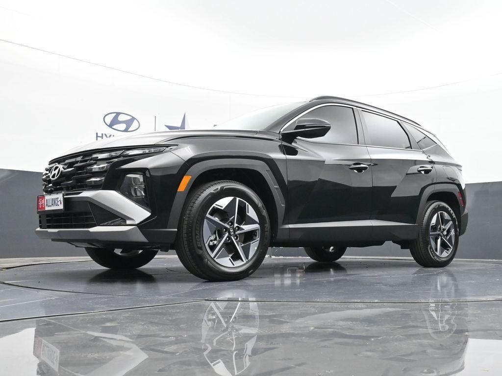 new 2025 Hyundai TUCSON Hybrid car, priced at $35,088