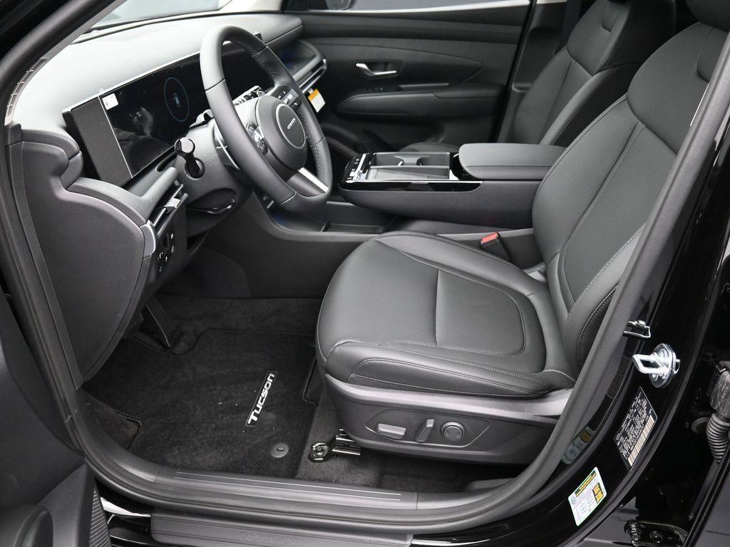 new 2025 Hyundai TUCSON Hybrid car, priced at $35,088