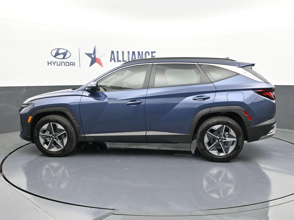 new 2025 Hyundai Tucson car, priced at $28,000