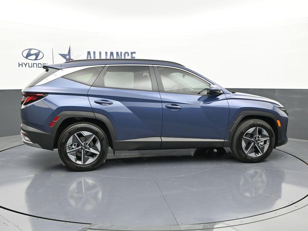new 2025 Hyundai Tucson car, priced at $28,000