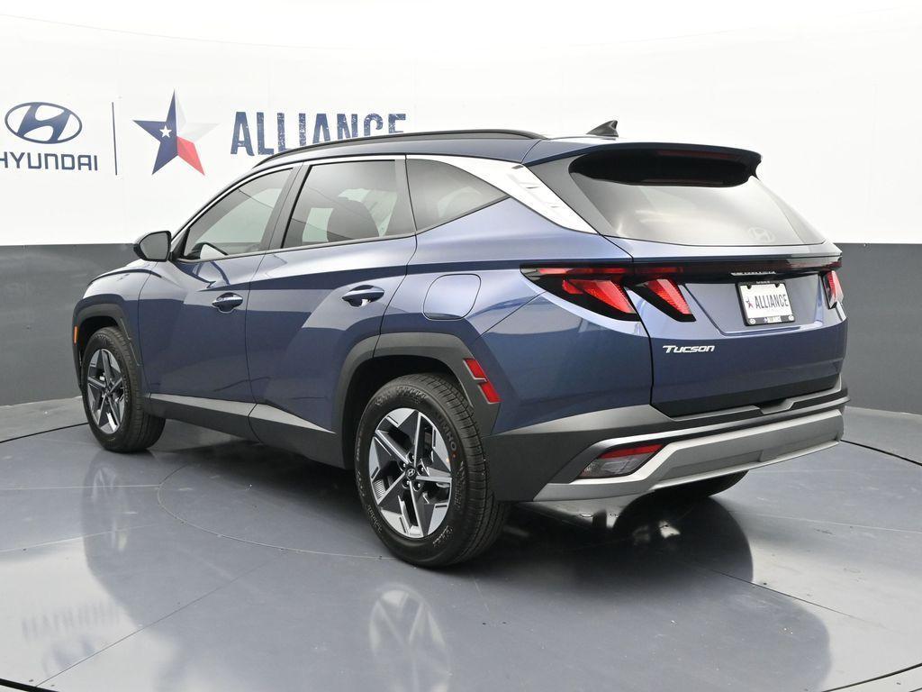 new 2025 Hyundai Tucson car, priced at $28,000