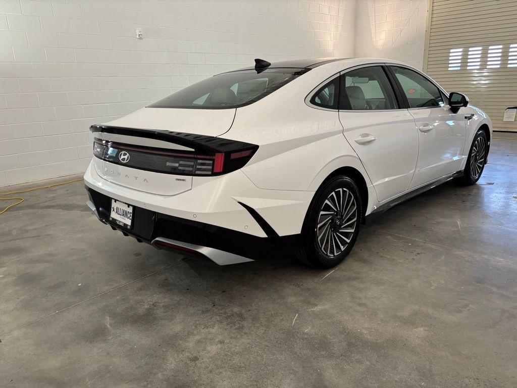new 2025 Hyundai Sonata Hybrid car, priced at $36,006