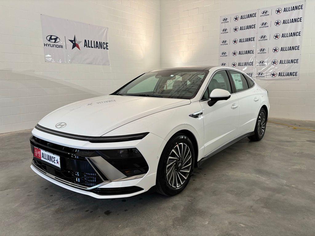 new 2025 Hyundai Sonata Hybrid car, priced at $36,006