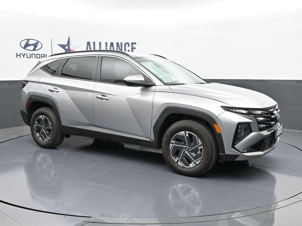 new 2025 Hyundai TUCSON Hybrid car, priced at $31,607