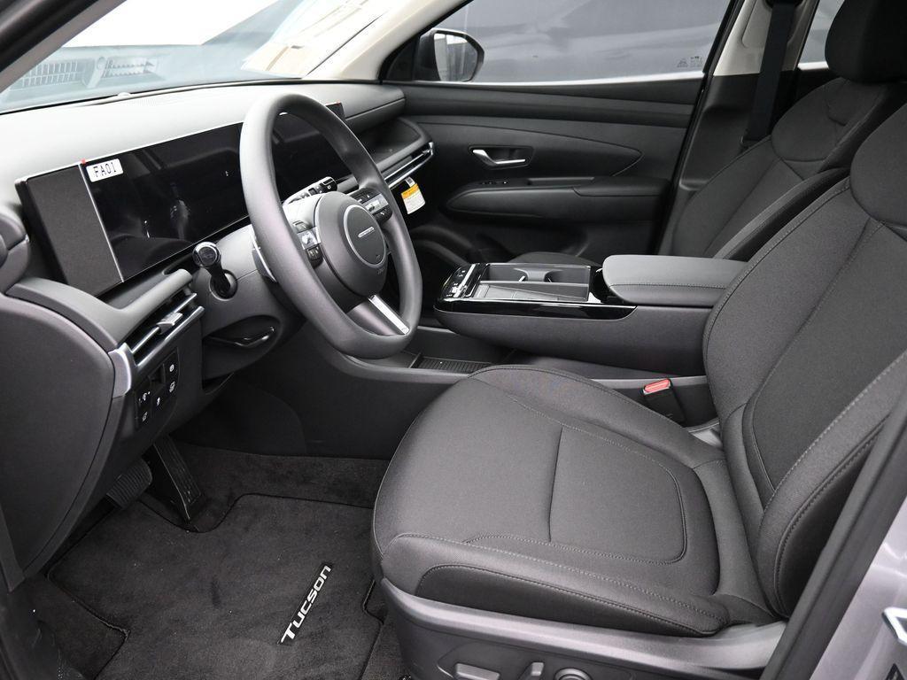 new 2025 Hyundai TUCSON Hybrid car, priced at $31,607