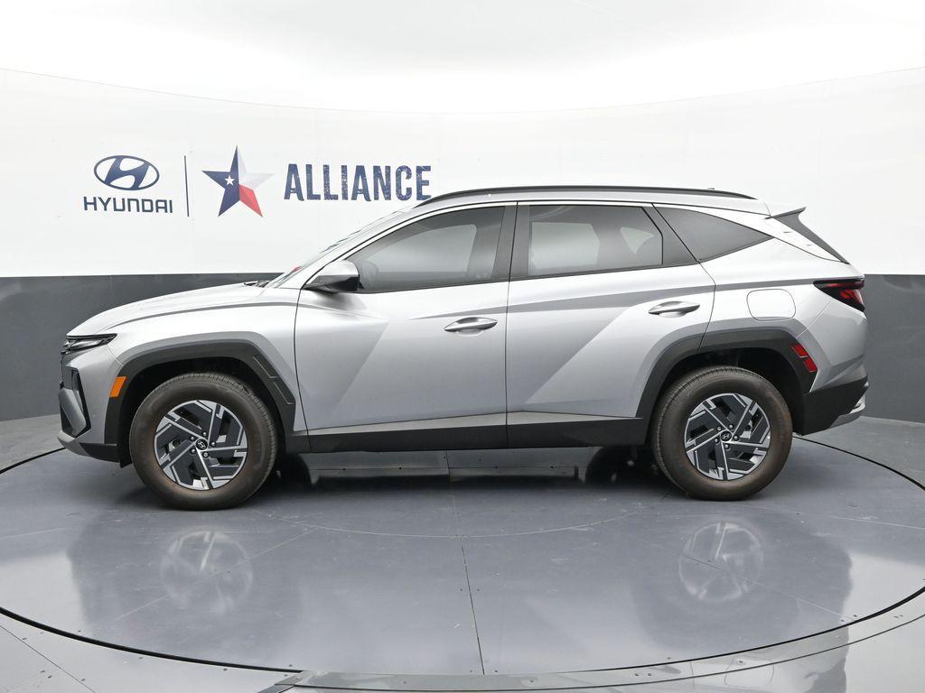 new 2025 Hyundai TUCSON Hybrid car, priced at $31,607