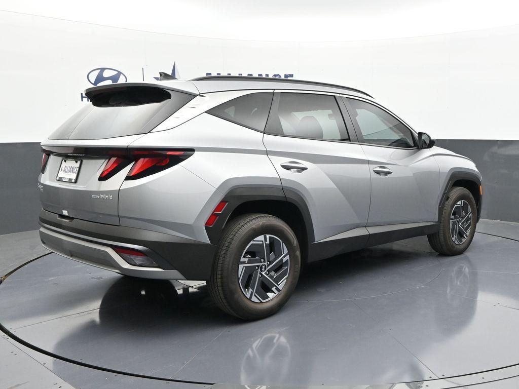 new 2025 Hyundai TUCSON Hybrid car, priced at $31,607