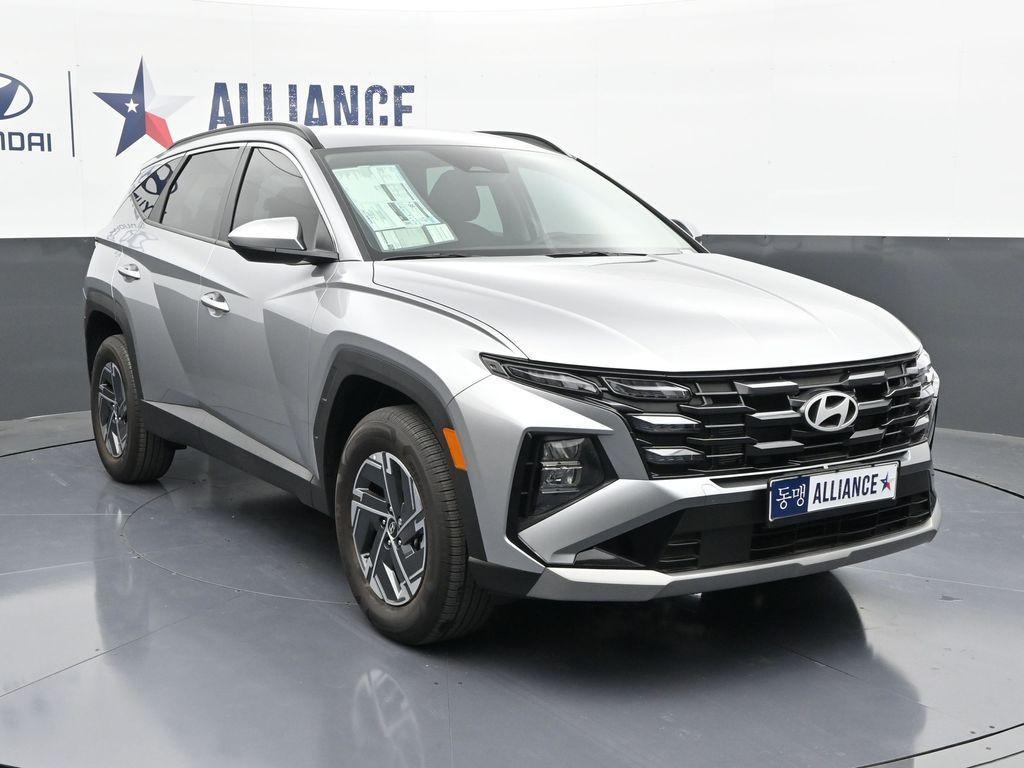 new 2025 Hyundai TUCSON Hybrid car, priced at $31,607