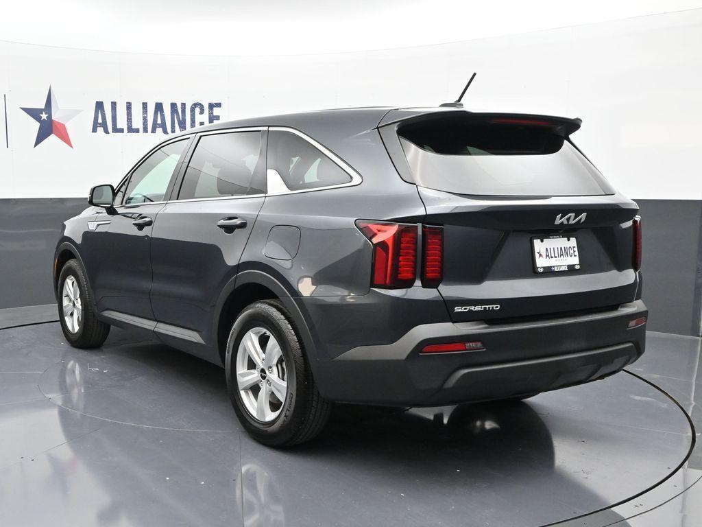 used 2023 Kia Sorento car, priced at $23,576