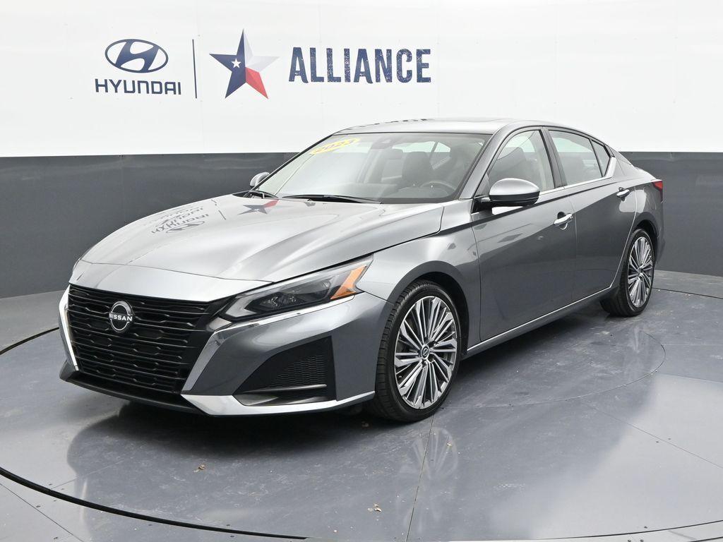 used 2023 Nissan Altima car, priced at $21,999