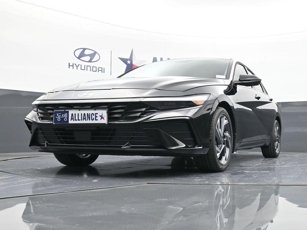 new 2025 Hyundai Elantra car, priced at $27,880