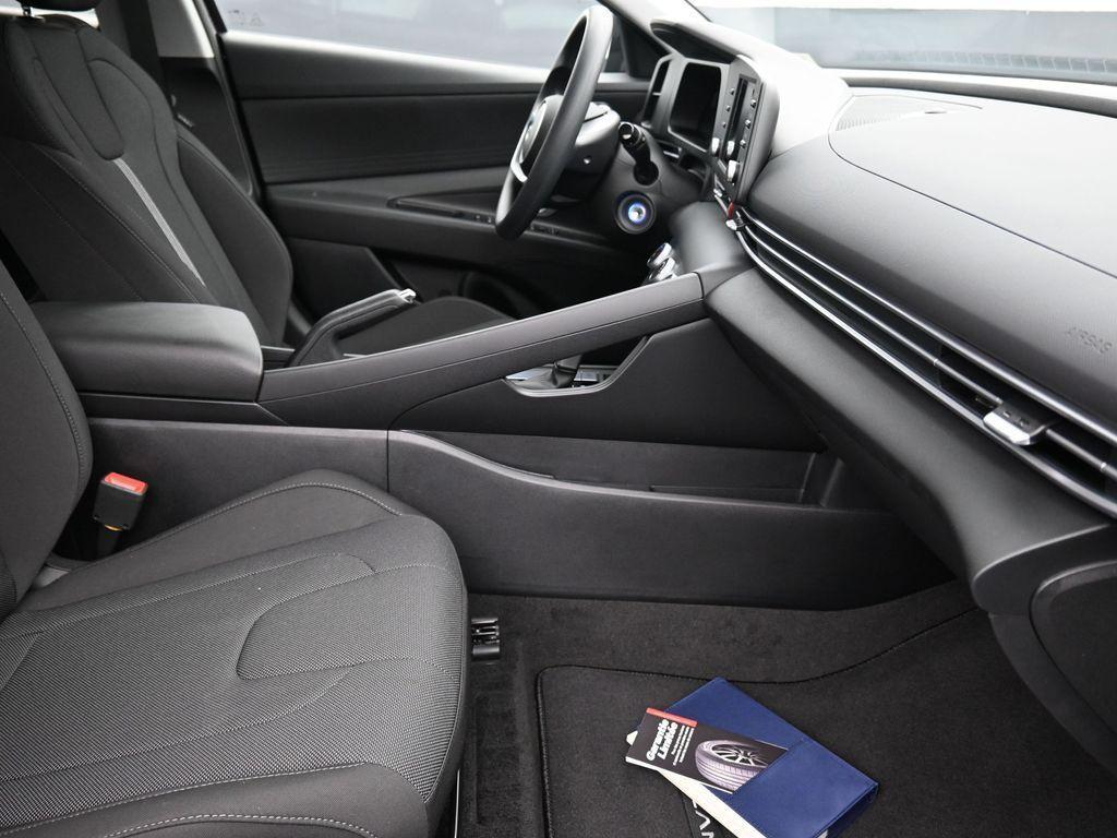 new 2025 Hyundai Elantra car, priced at $21,469