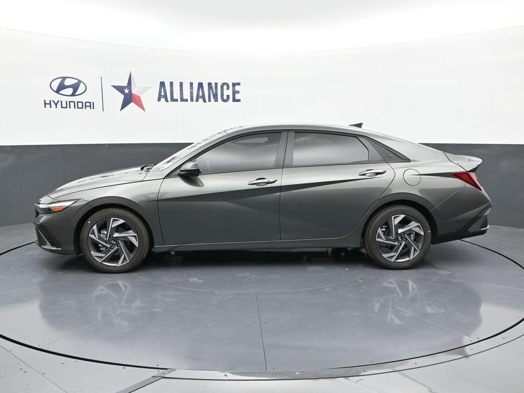 new 2025 Hyundai Elantra car, priced at $22,277