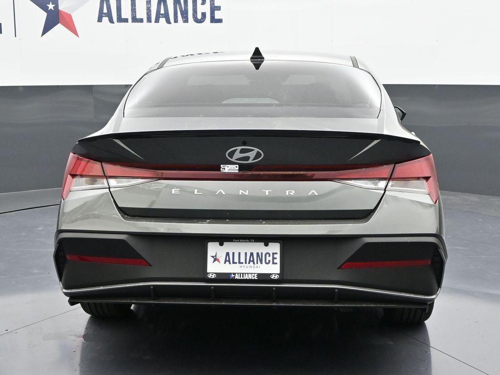 new 2025 Hyundai Elantra car, priced at $22,277