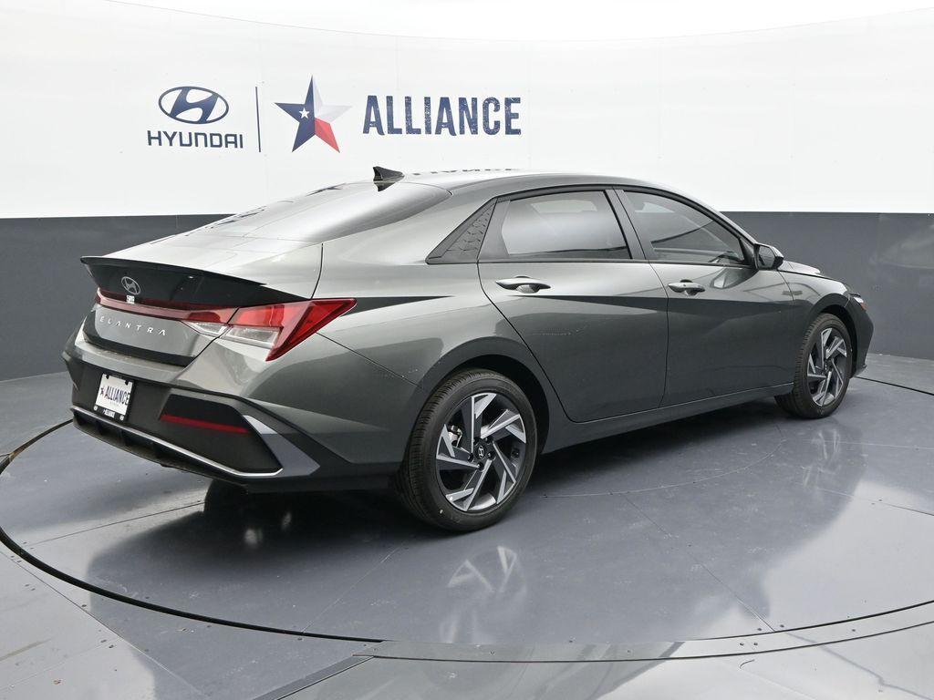new 2025 Hyundai Elantra car, priced at $22,277