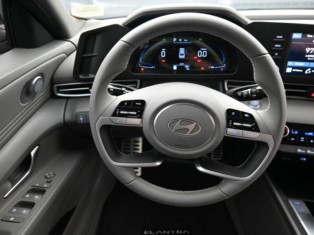 new 2025 Hyundai Elantra car, priced at $22,277