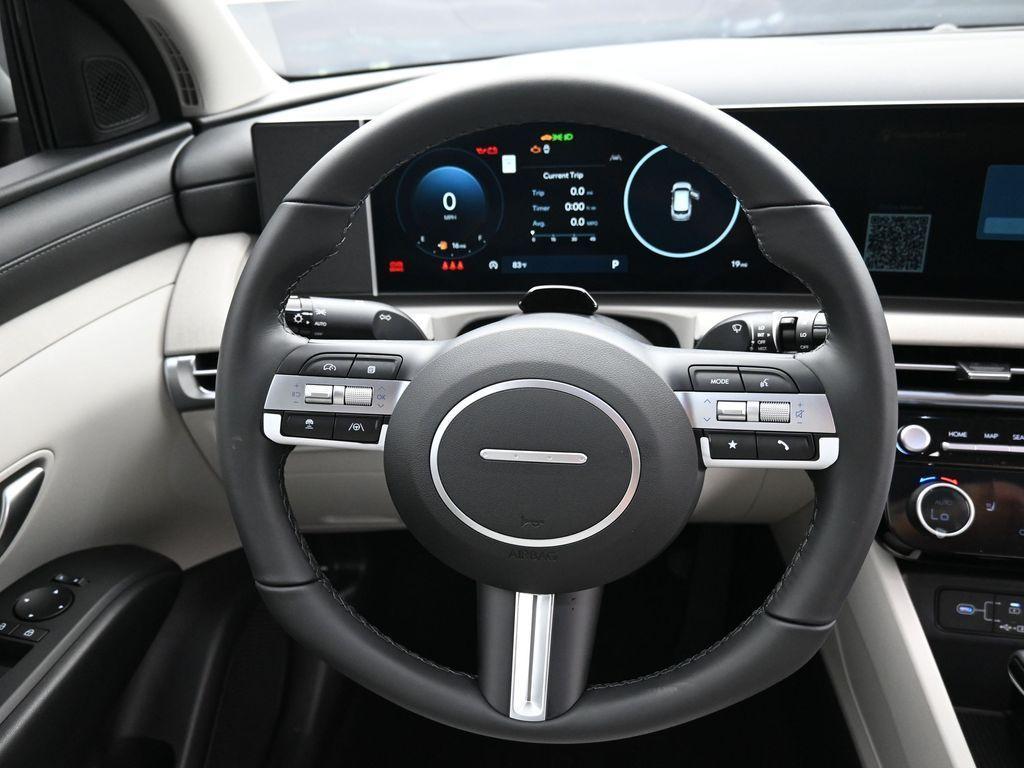 new 2025 Hyundai Tucson car, priced at $30,456