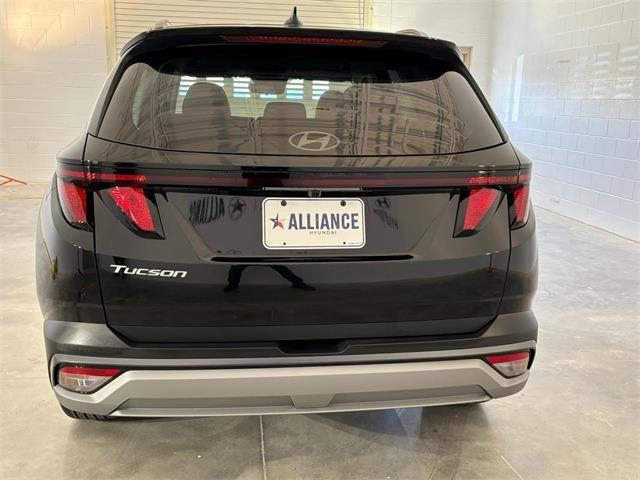 new 2025 Hyundai Tucson car, priced at $30,490