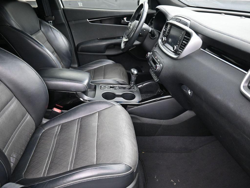 used 2019 Kia Sorento car, priced at $19,336