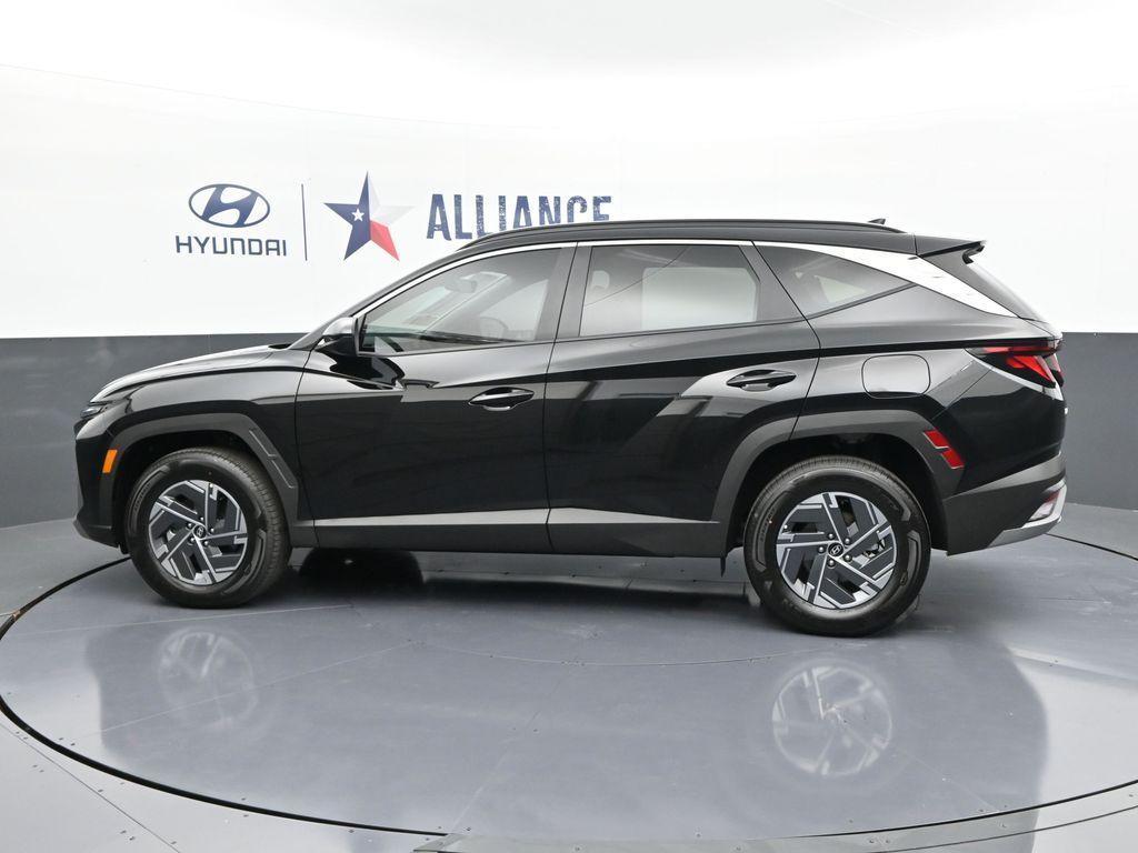 new 2025 Hyundai TUCSON Hybrid car, priced at $31,607