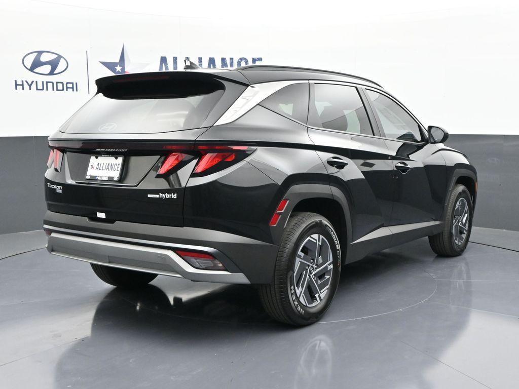 new 2025 Hyundai TUCSON Hybrid car, priced at $31,607