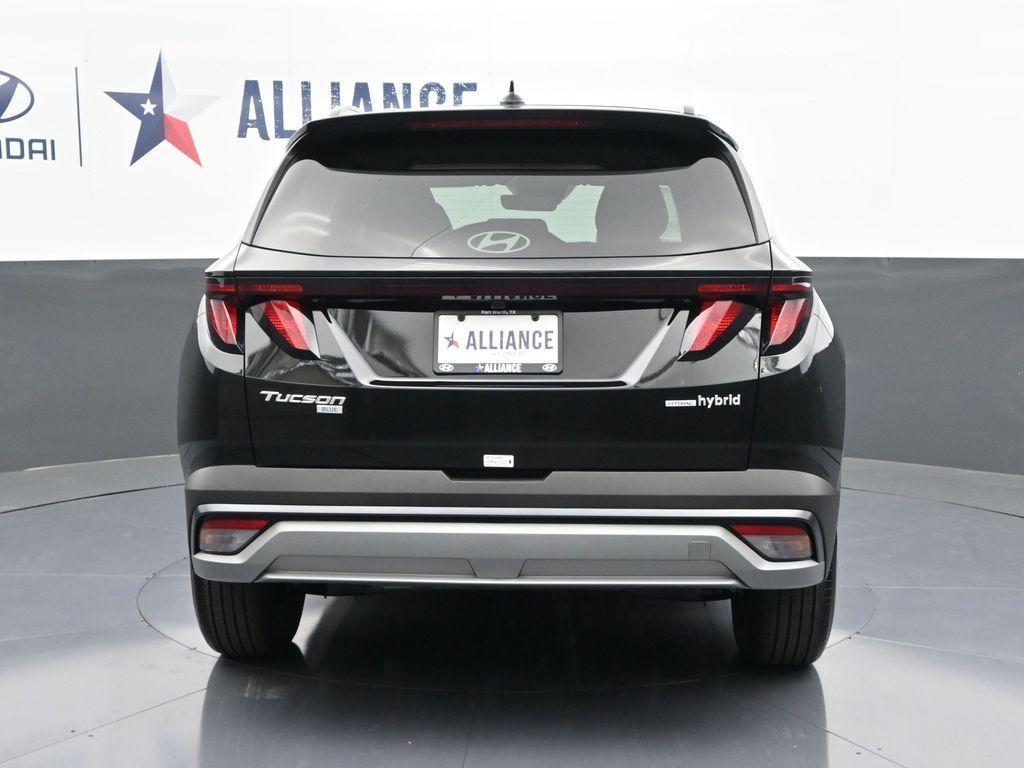 new 2025 Hyundai TUCSON Hybrid car, priced at $31,607