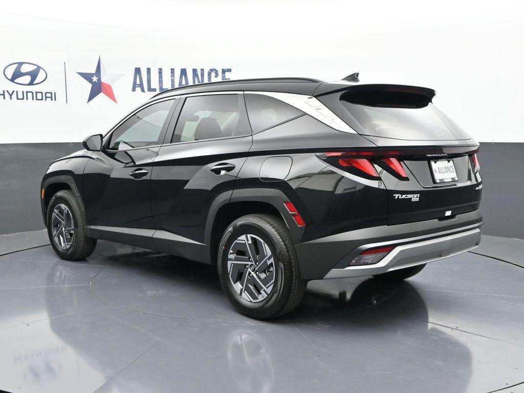 new 2025 Hyundai TUCSON Hybrid car, priced at $31,607