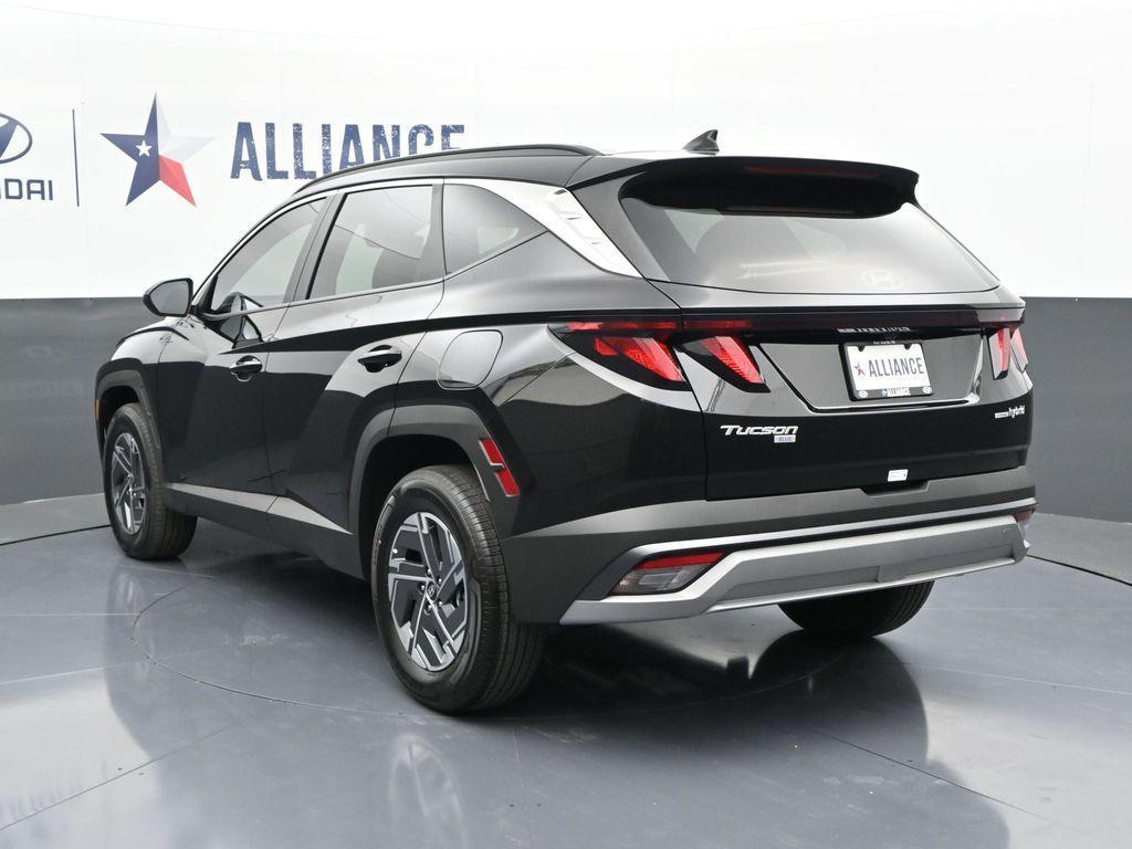 new 2025 Hyundai TUCSON Hybrid car, priced at $31,607