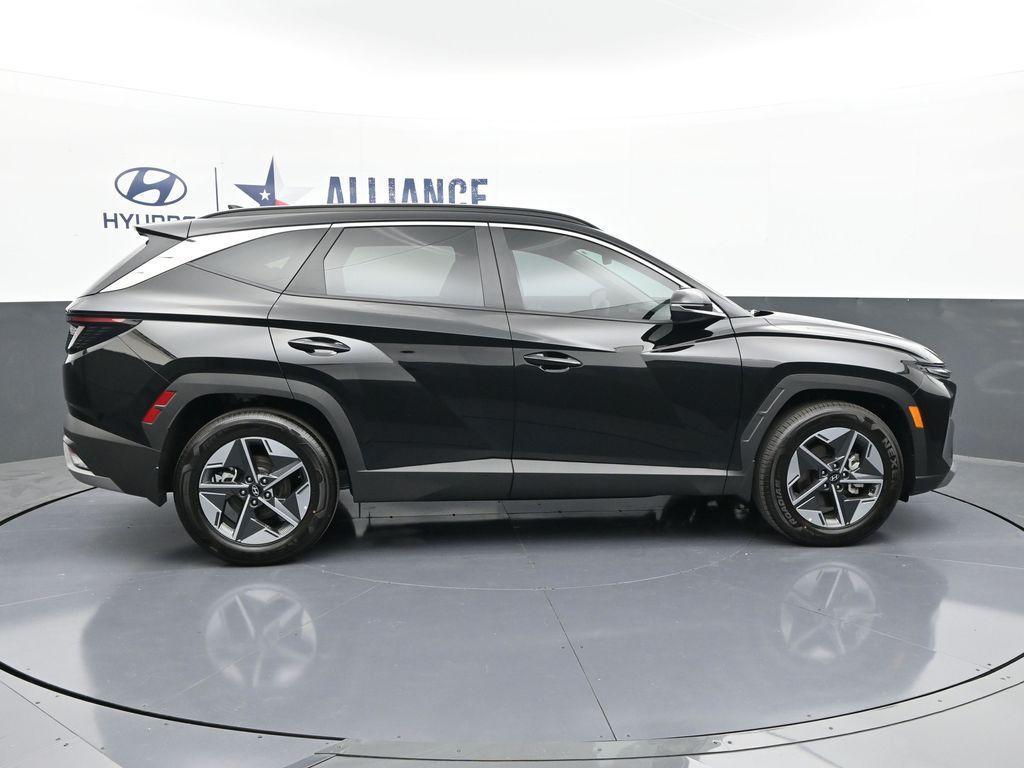 new 2025 Hyundai Tucson car, priced at $29,998