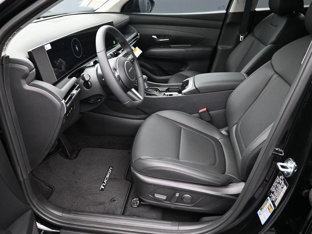new 2025 Hyundai Tucson car, priced at $29,998