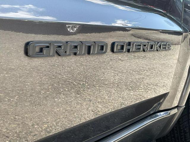 used 2018 Jeep Grand Cherokee car, priced at $15,995