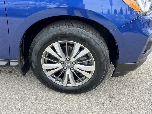 used 2020 Nissan Pathfinder car, priced at $22,653