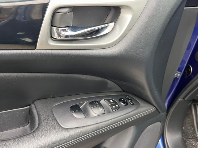 used 2020 Nissan Pathfinder car, priced at $22,653