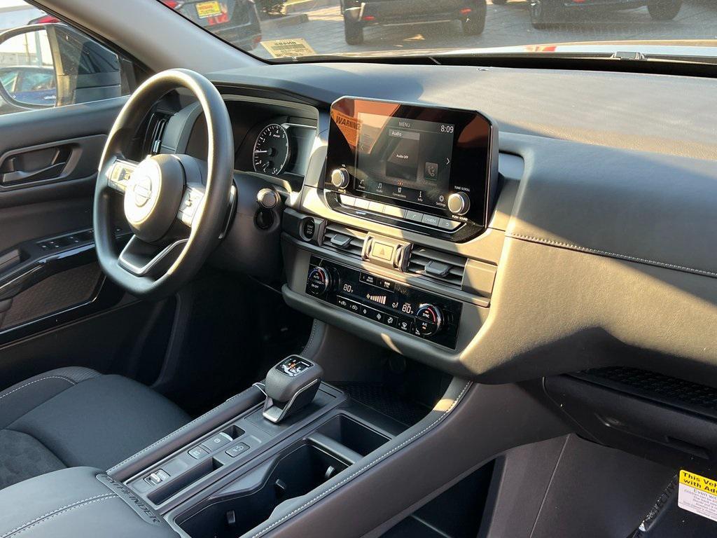 new 2025 Nissan Pathfinder car, priced at $35,731