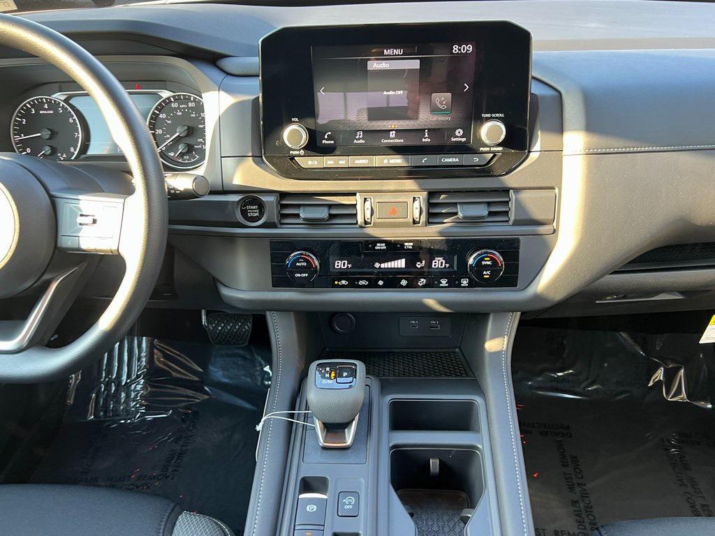 new 2025 Nissan Pathfinder car, priced at $35,810