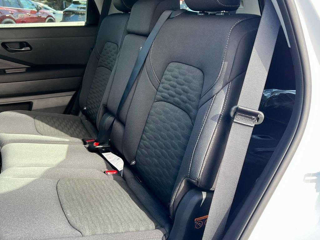 new 2025 Nissan Pathfinder car, priced at $41,116