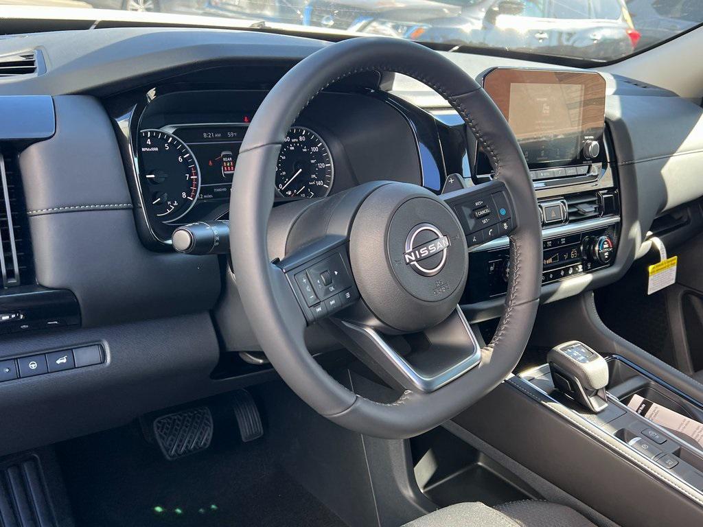 new 2025 Nissan Pathfinder car, priced at $41,116