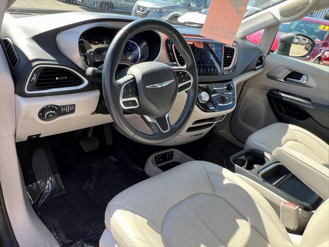used 2018 Chrysler Pacifica Hybrid car, priced at $21,554