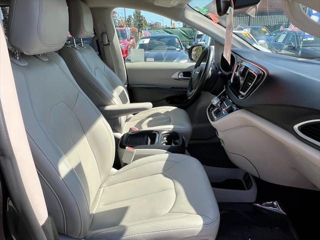 used 2018 Chrysler Pacifica Hybrid car, priced at $21,554