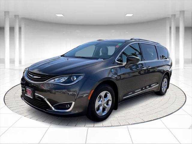 used 2018 Chrysler Pacifica Hybrid car, priced at $21,554