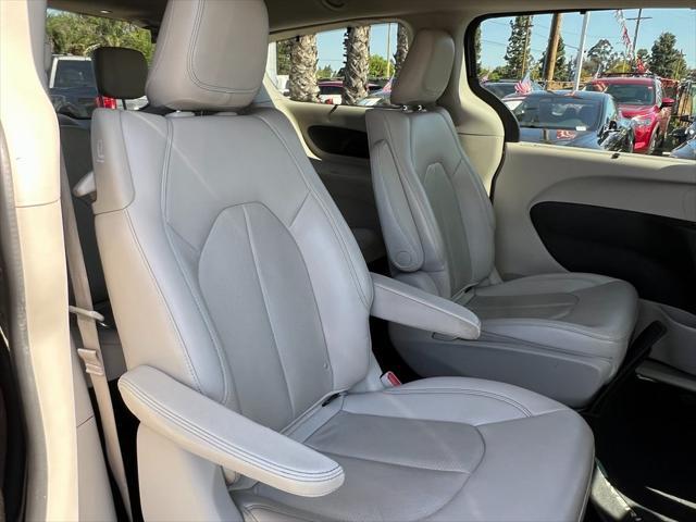 used 2018 Chrysler Pacifica Hybrid car, priced at $21,554