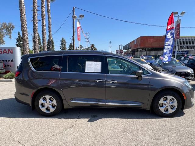 used 2018 Chrysler Pacifica Hybrid car, priced at $21,554