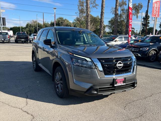 new 2025 Nissan Pathfinder car, priced at $39,010